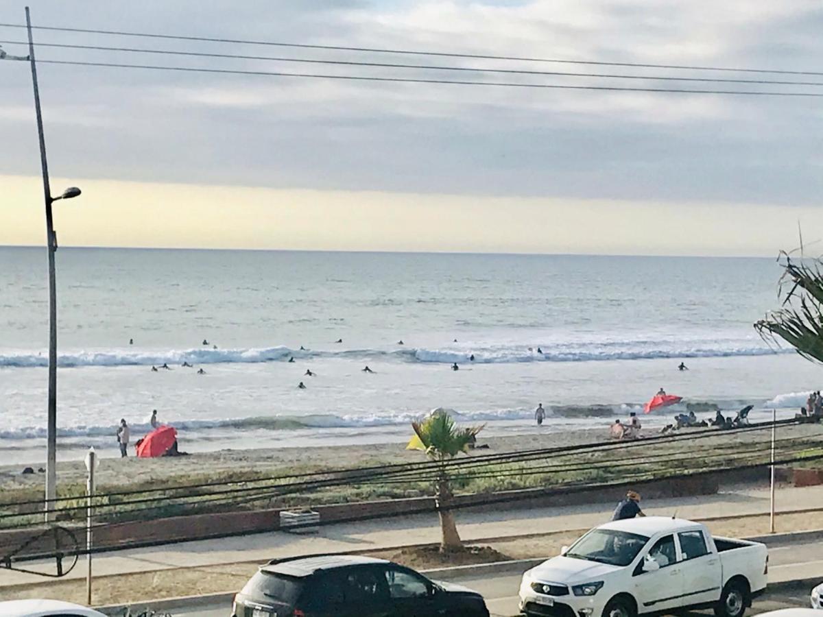 Entremar Y Piscina En Apartamento La Serena