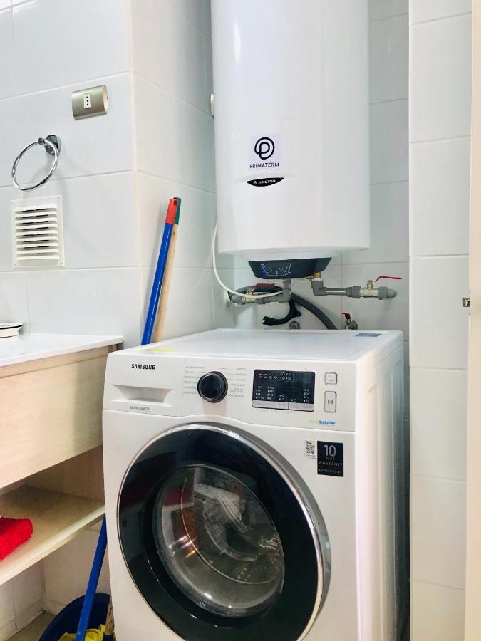 Entremar Y Piscina En Apartamento La Serena